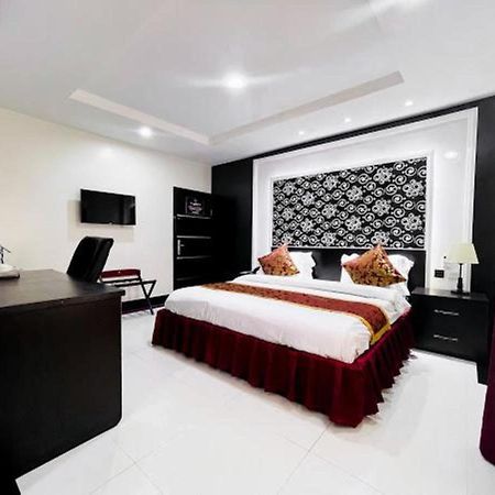 לקי Pasadena Suites מראה חיצוני תמונה