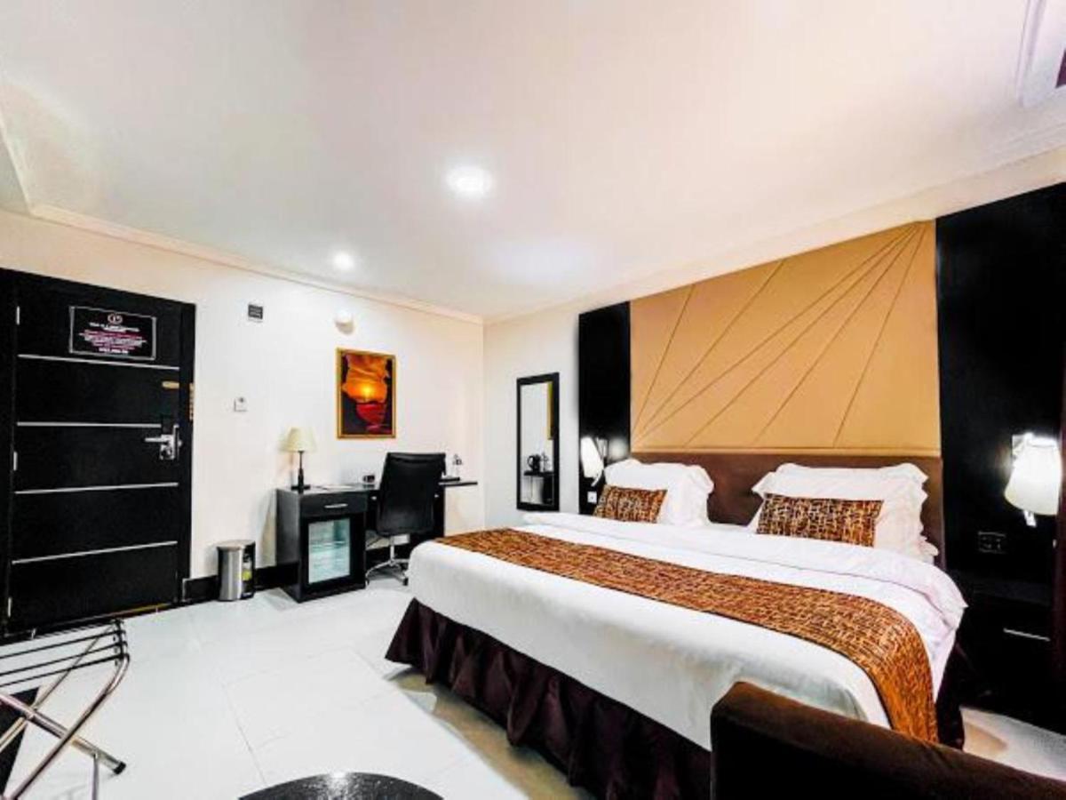 לקי Pasadena Suites מראה חיצוני תמונה