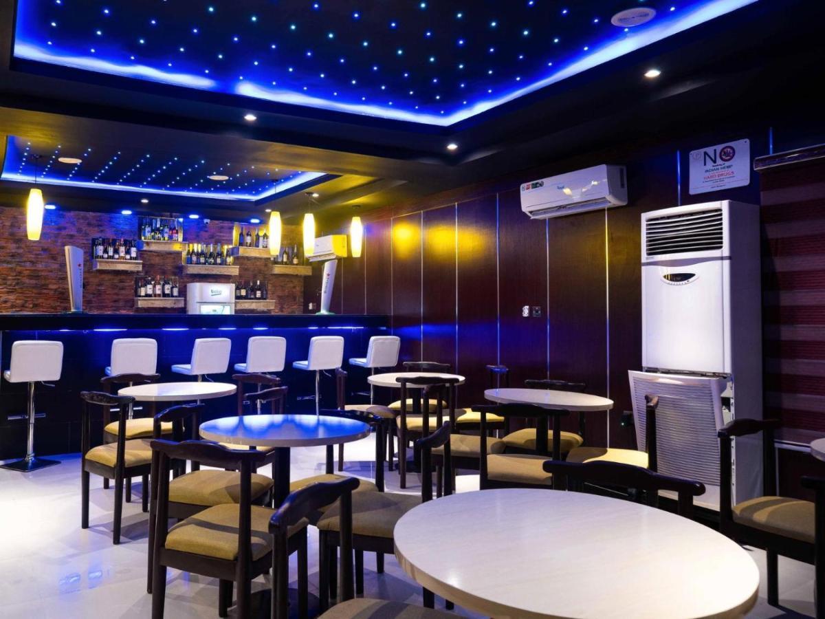 לקי Pasadena Suites מראה חיצוני תמונה