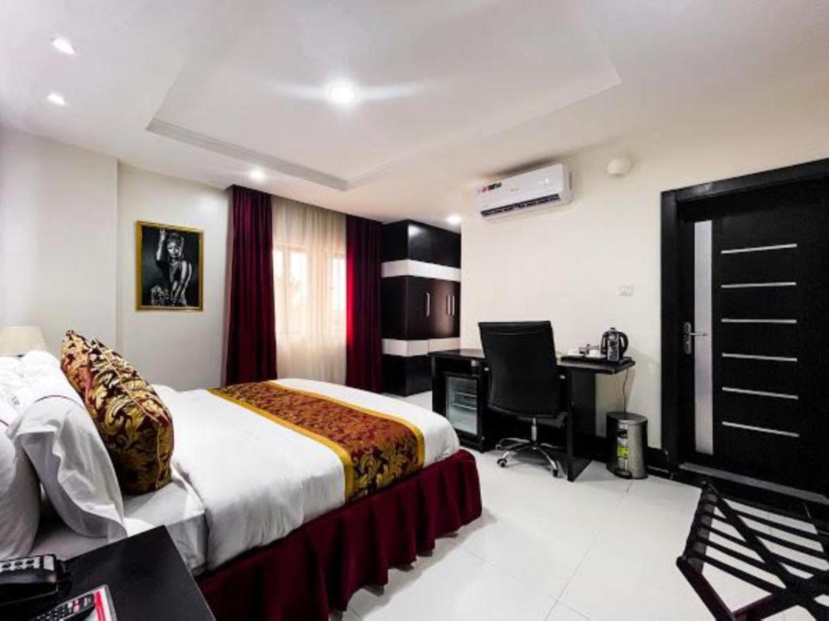 לקי Pasadena Suites מראה חיצוני תמונה